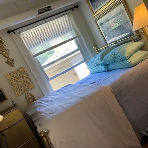  Apartment Highland Park United States